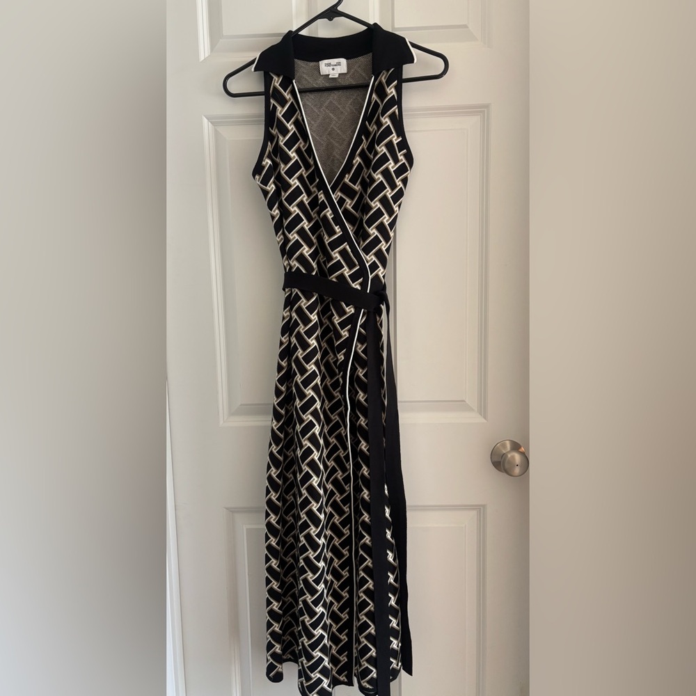 Diane Von Furstenberg Black and Cream Geometric Wrap Dress